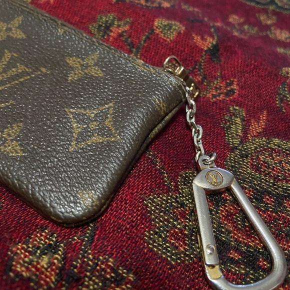 authentic vintage Louis Vuitton monogram key pouch - Picture 2 of 7